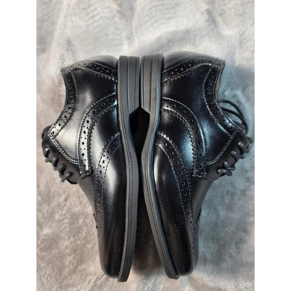 Florsheim Wingtip Reveal Jr. Wing Oxford Boys 10M Black Leather Dress Shoes NWOB
